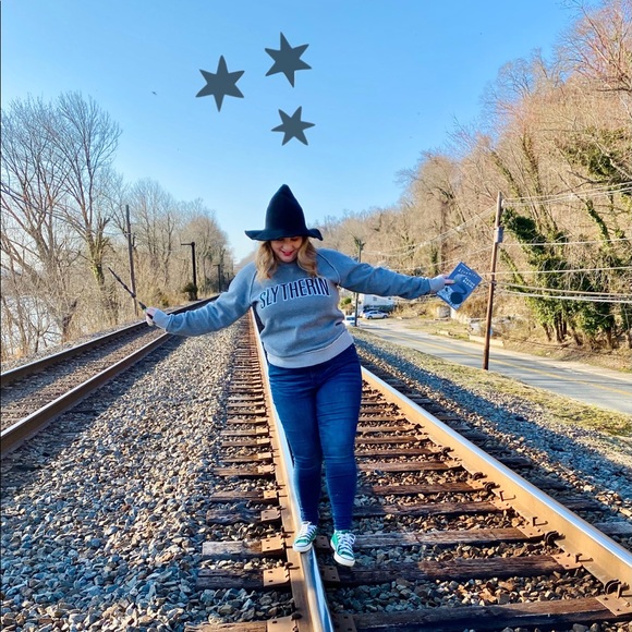 Meet your Posher, Lauren - Picture 4 of 10